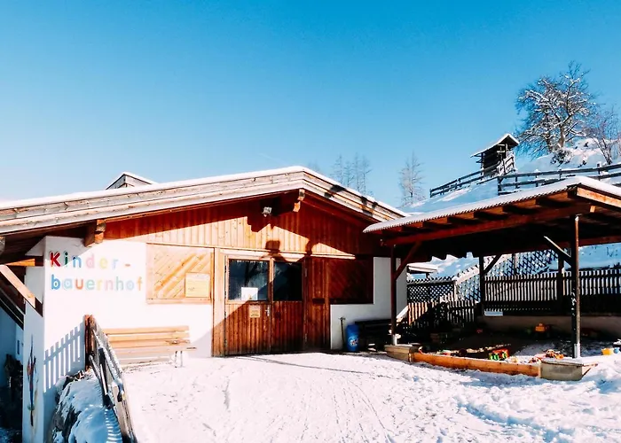 Pitzis Kinderhotel - Family Only