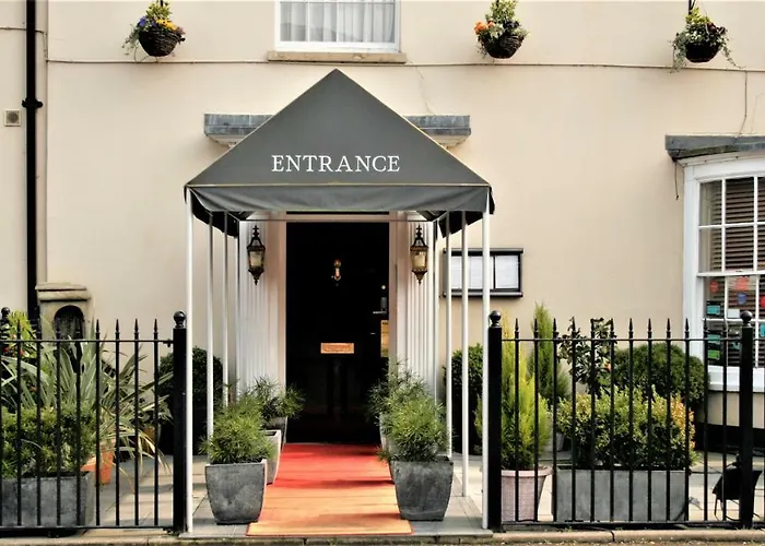 Le Bouchon Brasserie & Hotel