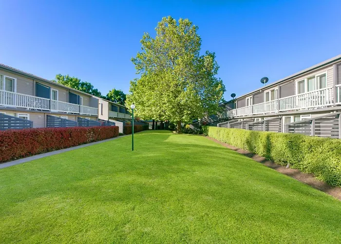 Summer East Apartments