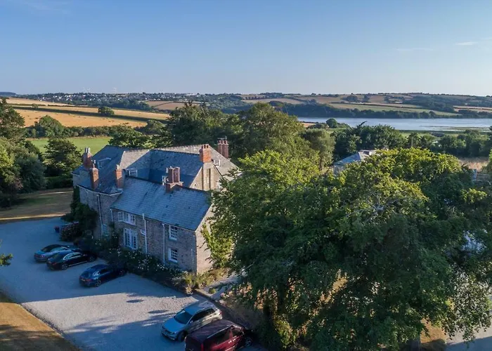 Trewornan Manor