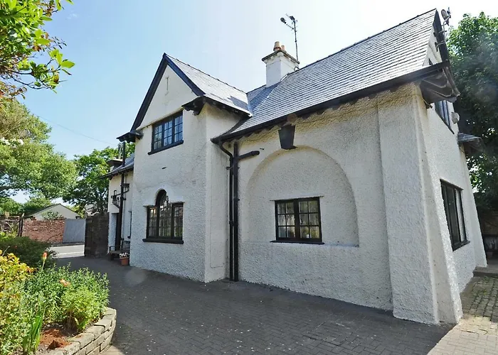 Seaways Cottage Hoylake