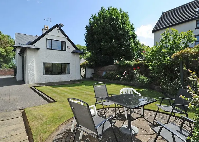 Seaways Cottage Hoylake