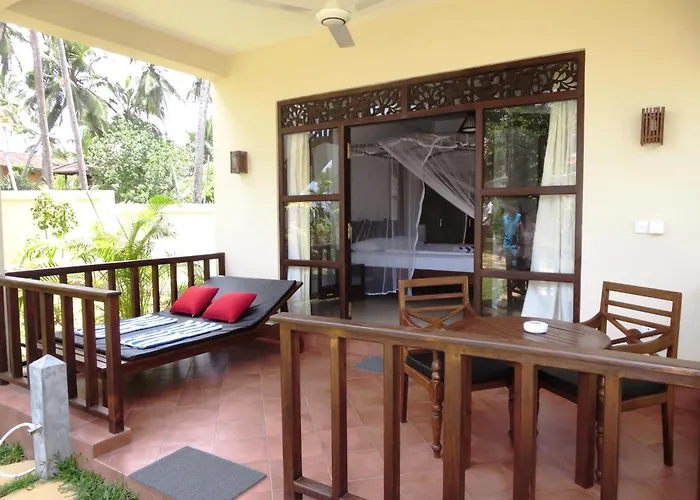 Lanka Beach Bungalows