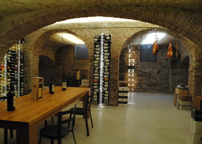 Bed and Breakfast Vinoteca La Sacrestia Alba 