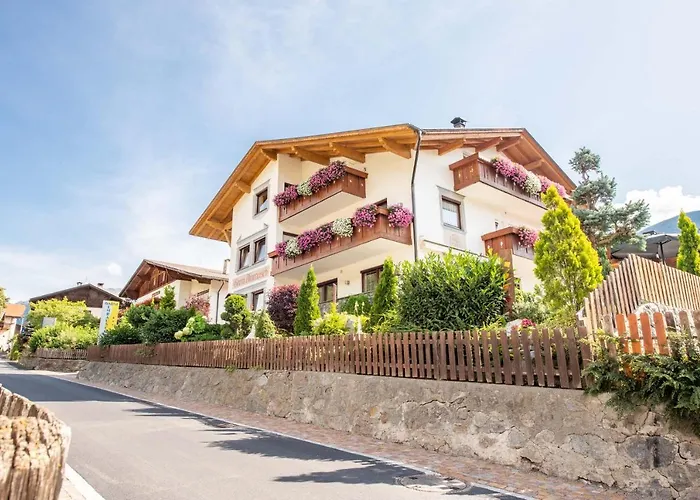 Garni Appartements Almrausch