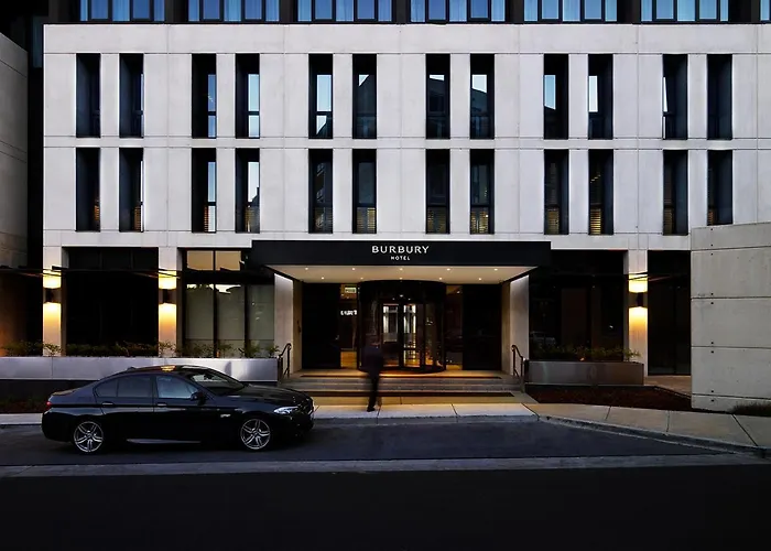Burbury Hotel & Apartments