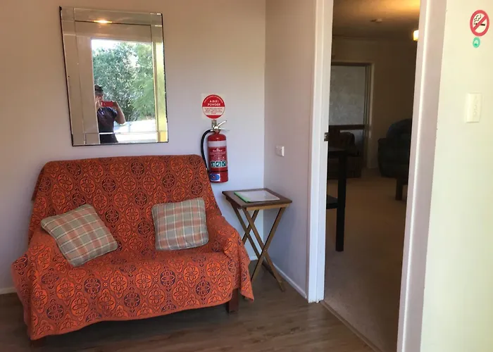 Oakridge Motel Tourist Park