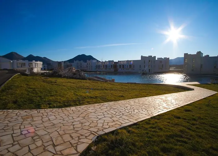 Grad Sunca Resort