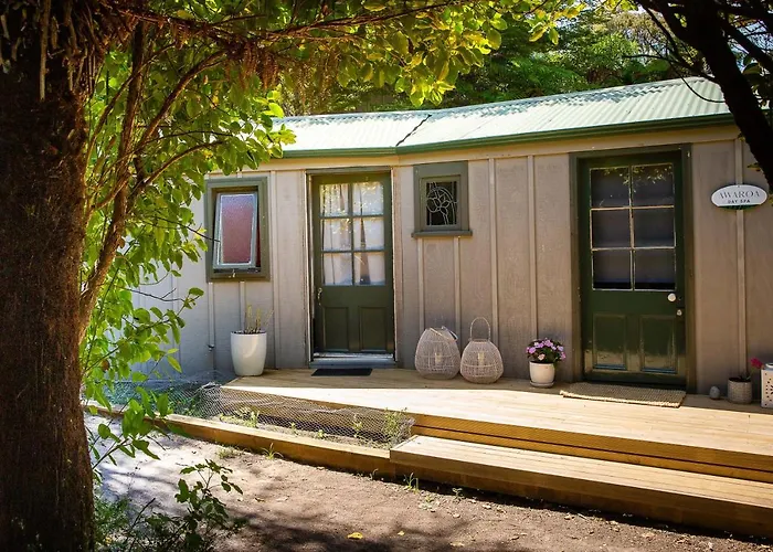 Awaroa Lodge